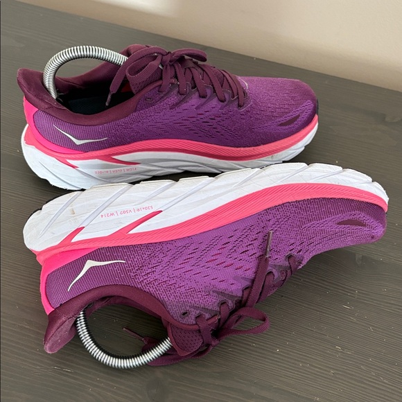 HOKA One One Clifton 8 Running Shoes deep purple and bright pink Women’s Sz 8.5 - Picture 7 of 13